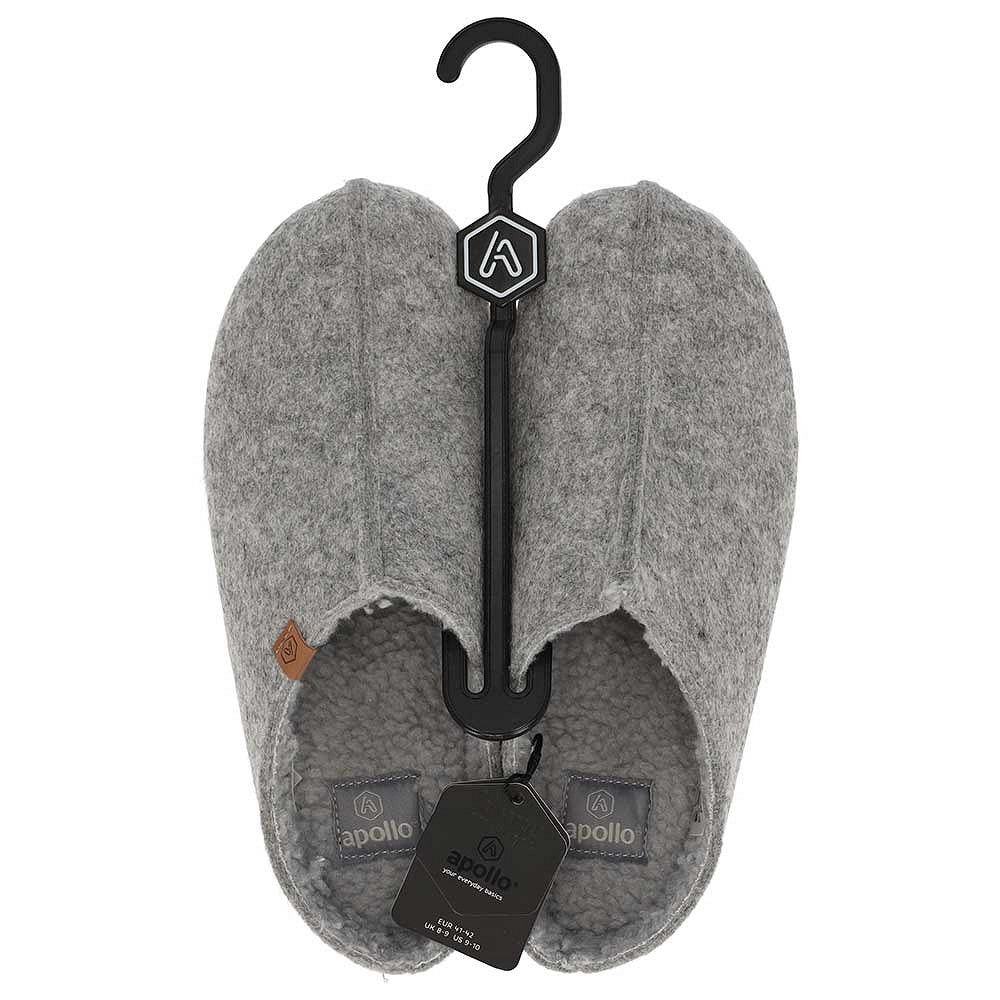 Herrenslipper mit fester Sohle