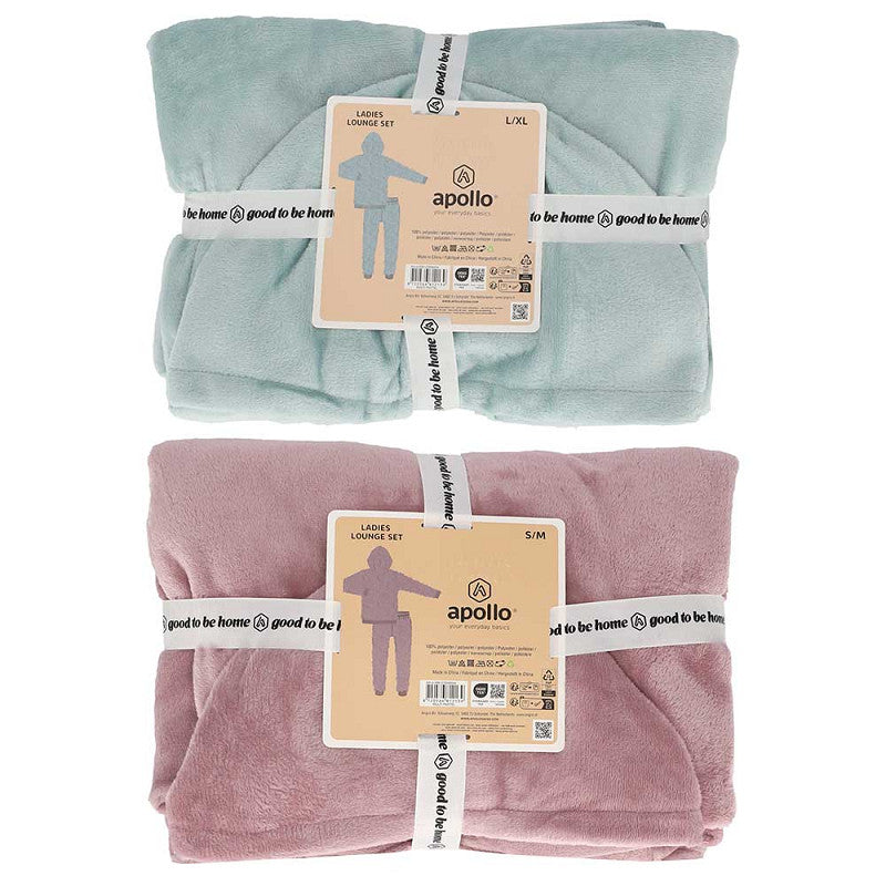 Tenue de ville pour dames - vêtements d'intérieur pour dames