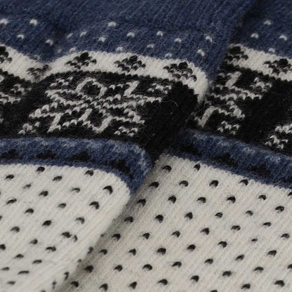 Geschenkbox mit Haussocken für Damen – norwegisches Muster