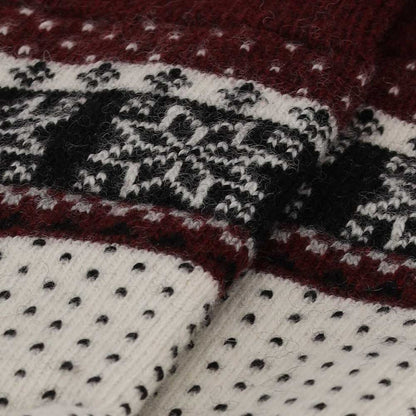 Geschenkbox mit Haussocken für Damen – norwegisches Muster