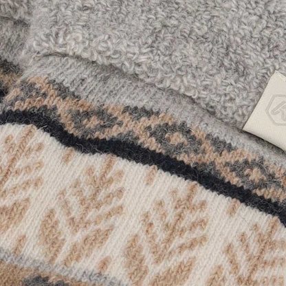 Geschenkbox mit Haussocken für Damen – norwegisches Muster