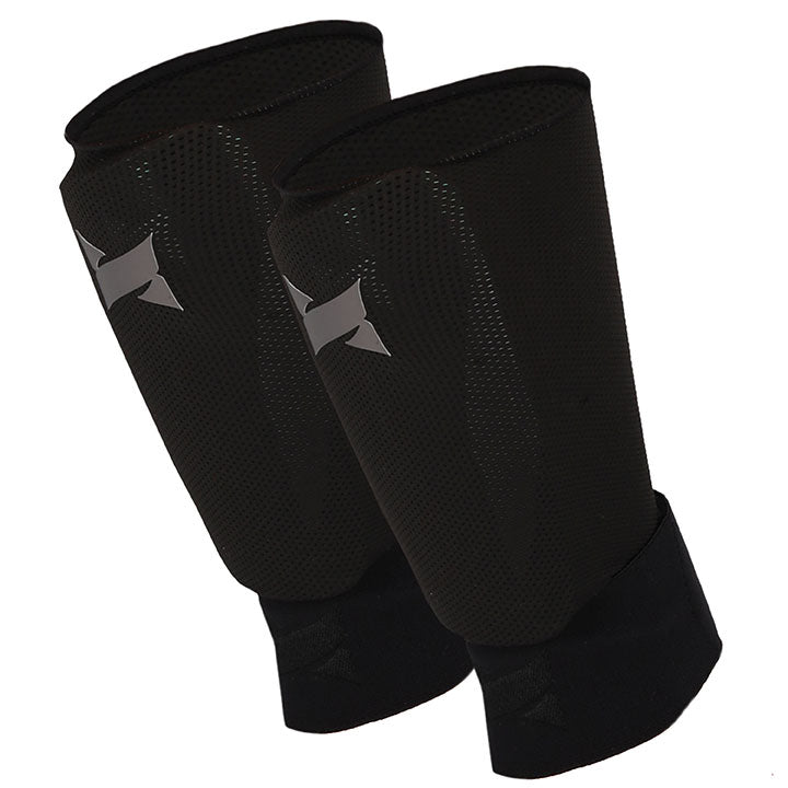 Xtreme - Fußball-Socken + Schienbeinschoner + Knöchelriemen - Schwarz